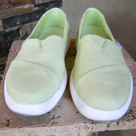 Tom's size 11 Alpargata flats light green - Picture 2 of 7